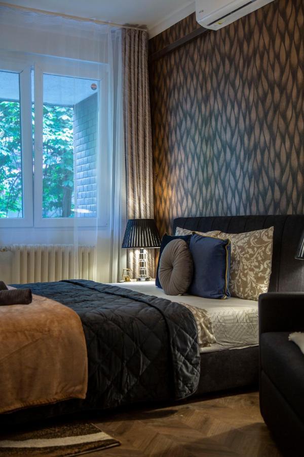 Stylish Quentin Apartment In The King Street บูดาเปสต์ ภายนอก รูปภาพ