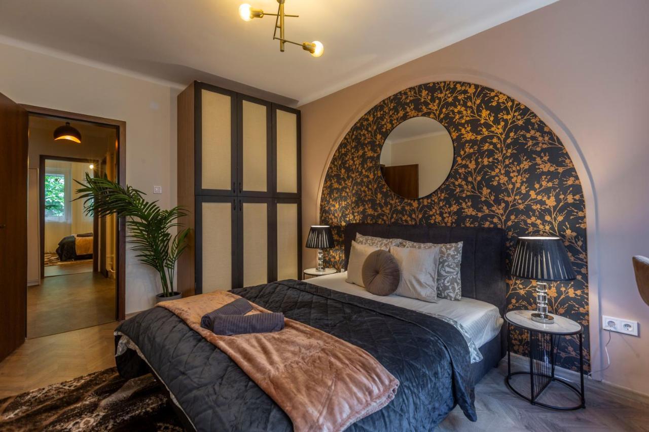 Stylish Quentin Apartment In The King Street บูดาเปสต์ ภายนอก รูปภาพ
