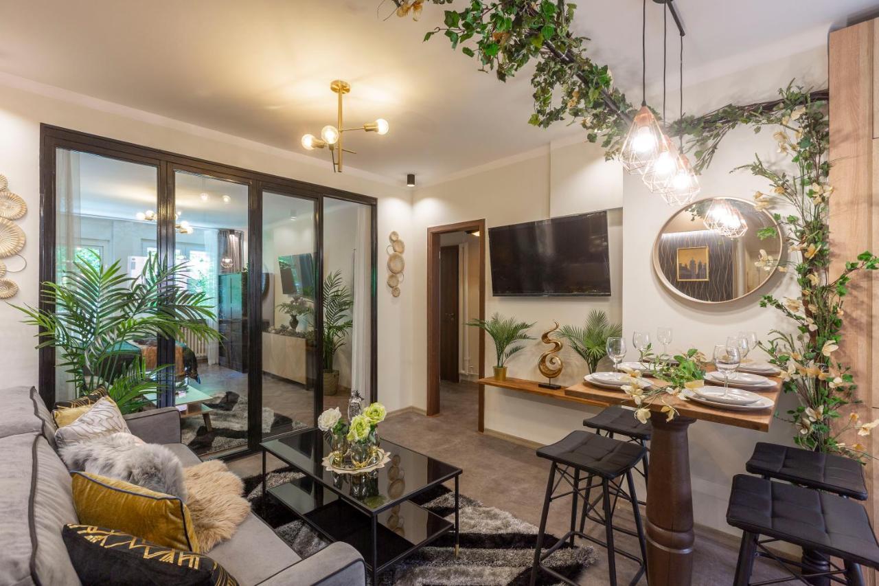 Stylish Quentin Apartment In The King Street บูดาเปสต์ ภายนอก รูปภาพ