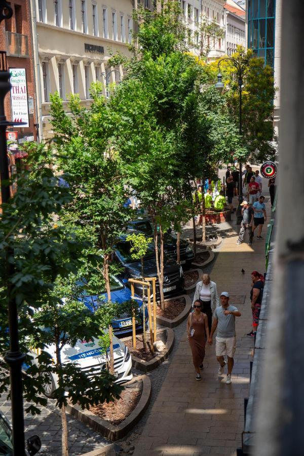 Stylish Quentin Apartment In The King Street บูดาเปสต์ ภายนอก รูปภาพ