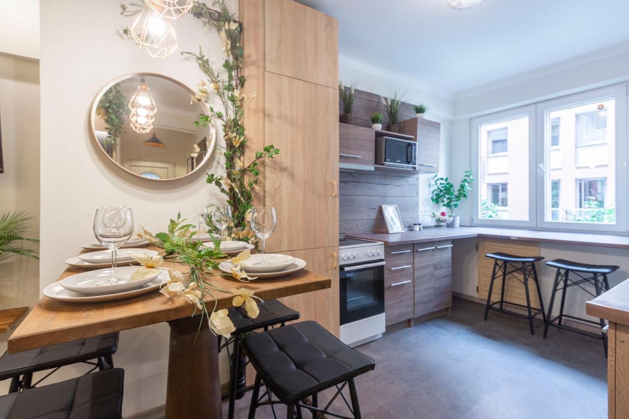 Stylish Quentin Apartment In The King Street บูดาเปสต์ ภายนอก รูปภาพ